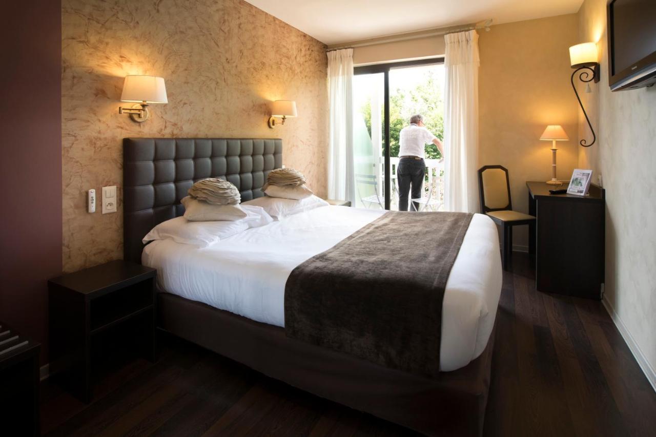 Logis Hotel - Restaurant - Spa - Le Relais De Farrou Villefranche-de-Rouergue Exteriör bild